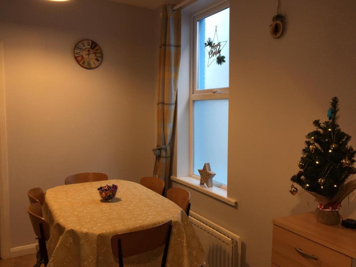 Causeway Street Holiday House Self Catering-Portrush Bagian luar foto